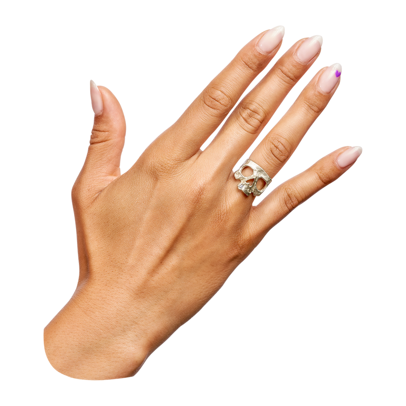 Diamond Snaggletooth Skull Ring in White - Size 7.5 - 11970